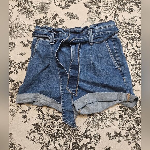 Express "Shortie" High Rise Cuffed Denim Short - Picture 1 of 8